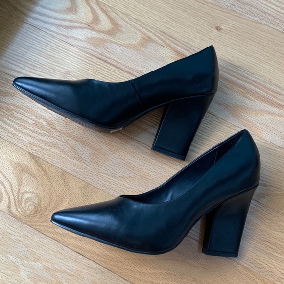 OAK + FORT POINTED PUMPS - Picture 6 of 7